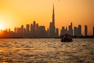 Dubai: Barbecue-Donut-Bootsfahrt auf dem Dubai Creek