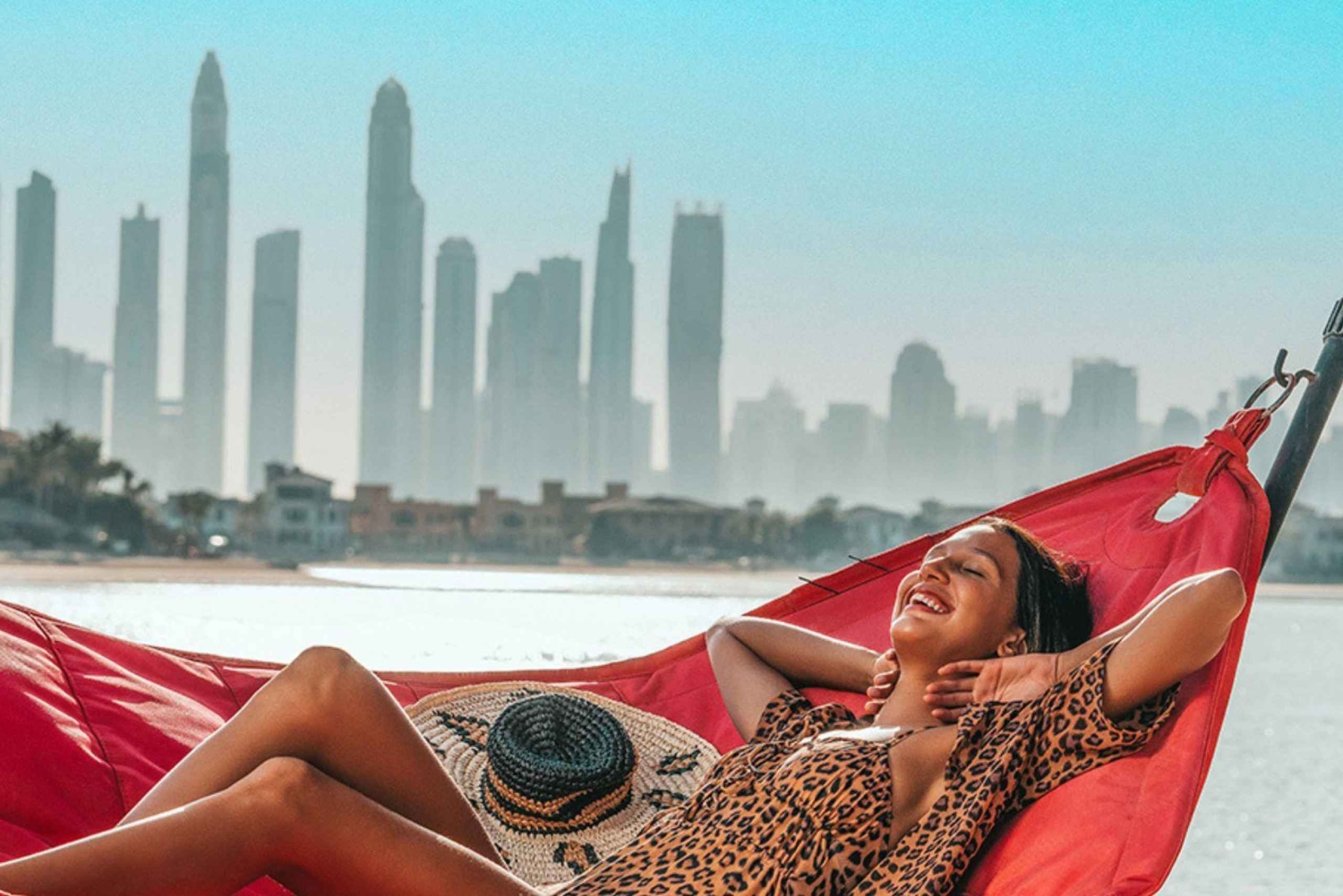 Dubai: Día de playa en la Palmera con vistas al horizonte