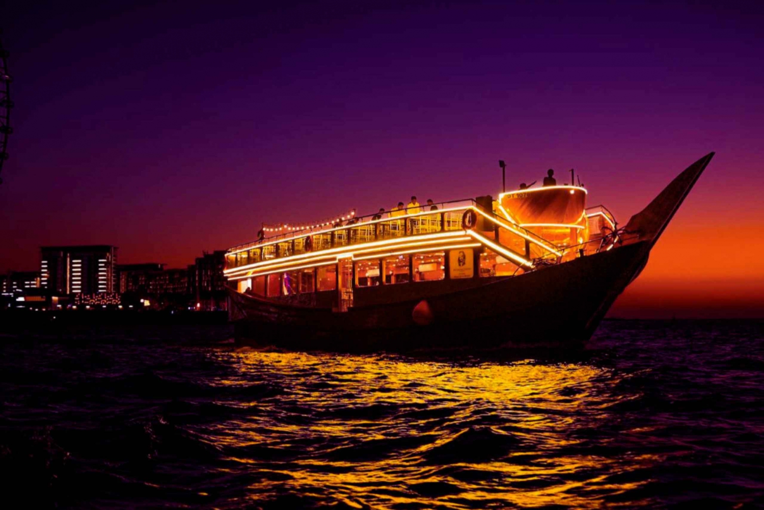 Dubai : Best Dhow Cruise Dinner Dubai Marina