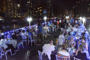 Dubai: Dhow Cruise Marina Multi Cusine Middag & Tanura Show