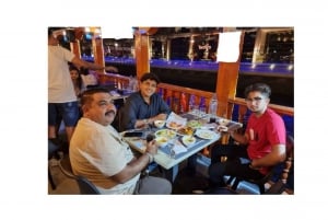Dubai: Bedste Dhow Cruise-middag i marinaen