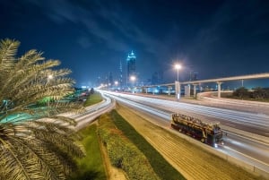 Dubaï : Visite nocturne panoramique en Big Bus et croisière dînatoire en option.