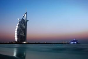 Dubai: Big Bus Panoramic Night Tour & Valfri middagskryssning