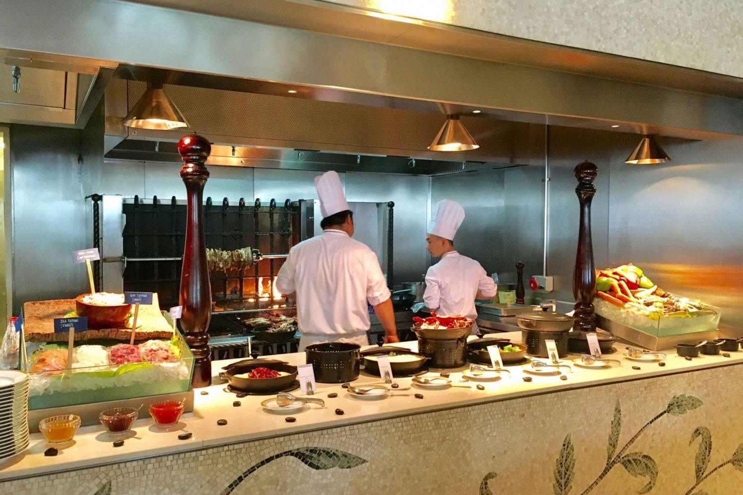 Dubai: Desayuno buffet en el Palazzo Versace con bebidas