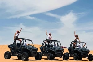 Dubai: Conducción en dunas en buggy, Sand Boarding, paseo en camello y espectáculo
