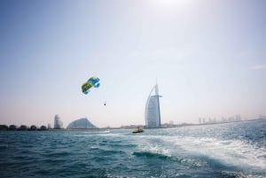 Dubai: Burj Al Arab Parasailing, iskrem, bilder og videoer