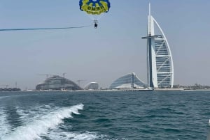 Dubai: Burj Al Arab Parasailing, iskrem, bilder og videoer