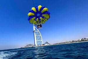 Dubai: Burj Al Arab Parasailing, iskrem, bilder og videoer