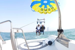 Dubai: Burj Al Arab Parasailing, iskrem, bilder og videoer