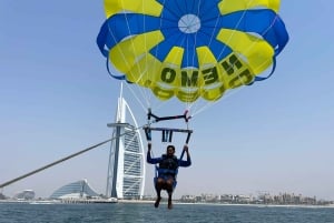 Dubai: Burj Al Arab Parasailing, iskrem, bilder og videoer