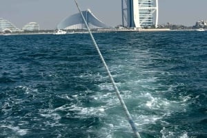 Dubai: Burj Al Arab Parasailing, iskrem, bilder og videoer