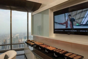 Dubai: Burj Khalifa 'The Lounge' Entry Ticket w/Light Meal