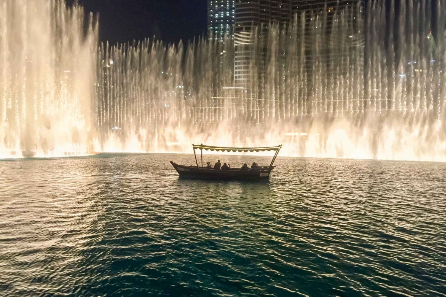 Dubai: Burj Khalifa Fountain Show og Burj Lake Ride