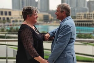 Dubai: Burj Khalifa Sunset Engagement mit Porsche Pickup