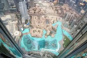 Dubái: sala VIP del Burj Khalifa con vistas al atardecer