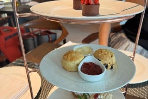 Dubai: BusTronomy Gourmet Afternoon Tea Tour