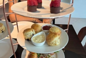 Dubai: BusTronomy Gourmet Afternoon Tea Tour