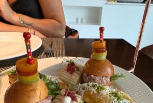 Dubai: BusTronomy Gourmet Afternoon Tea Tour