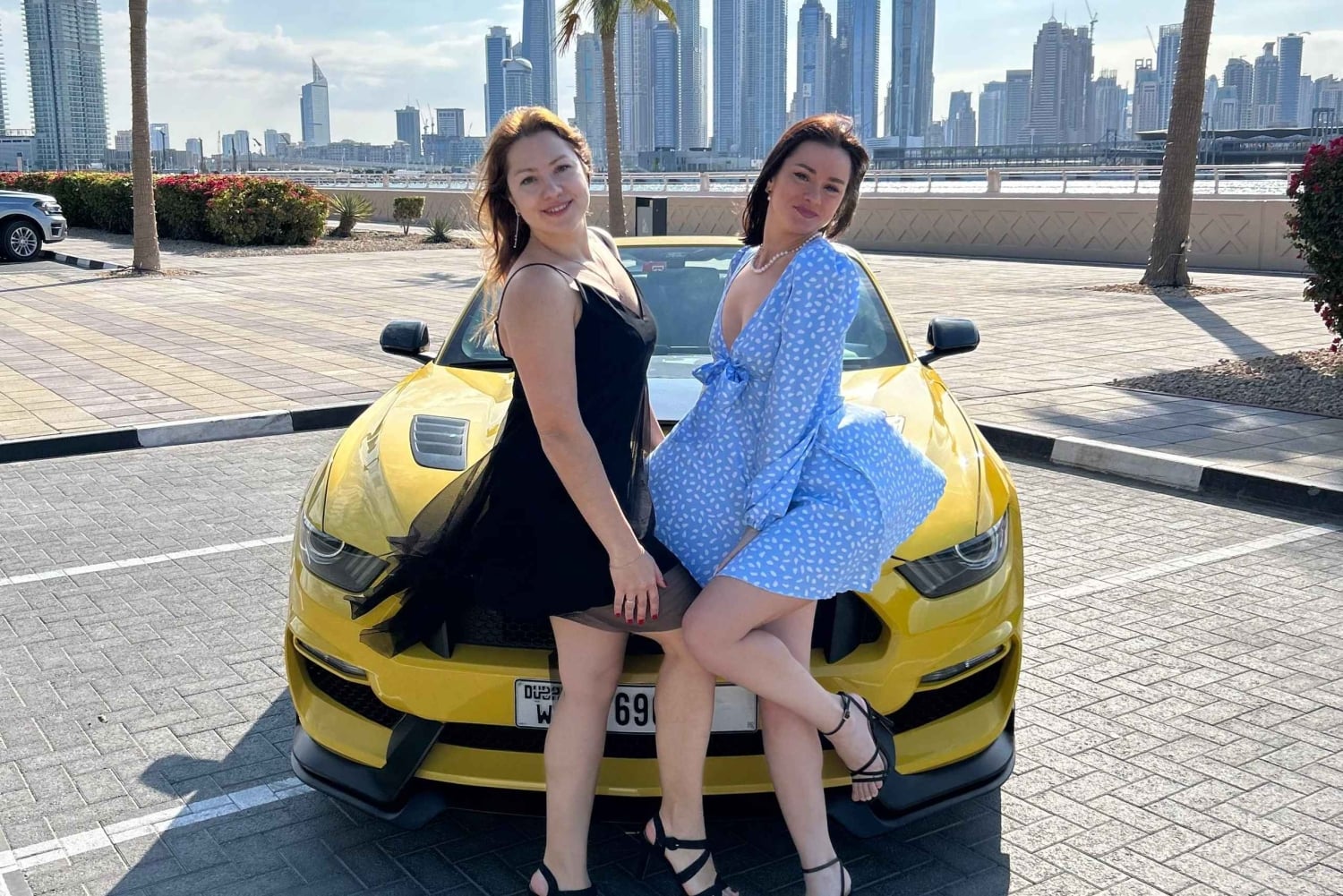 Dubaj: przejażdżka kabrioletem – Mustangiem lub Camaro