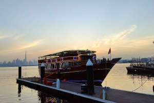 Dubai Canal Cruise Private Transfers - Aussicht auf den Burj Khalifa