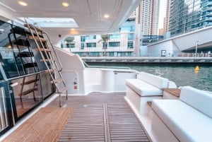 Dubai: Celebrate Birthdays & Anniversaries on Private Yacht