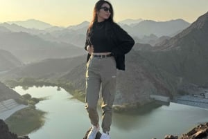 Dubai: challenging hiking guide trip to Wadi Shawka RAK