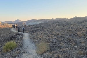 Dubai: challenging hiking guide trip to Wadi Shawka RAK