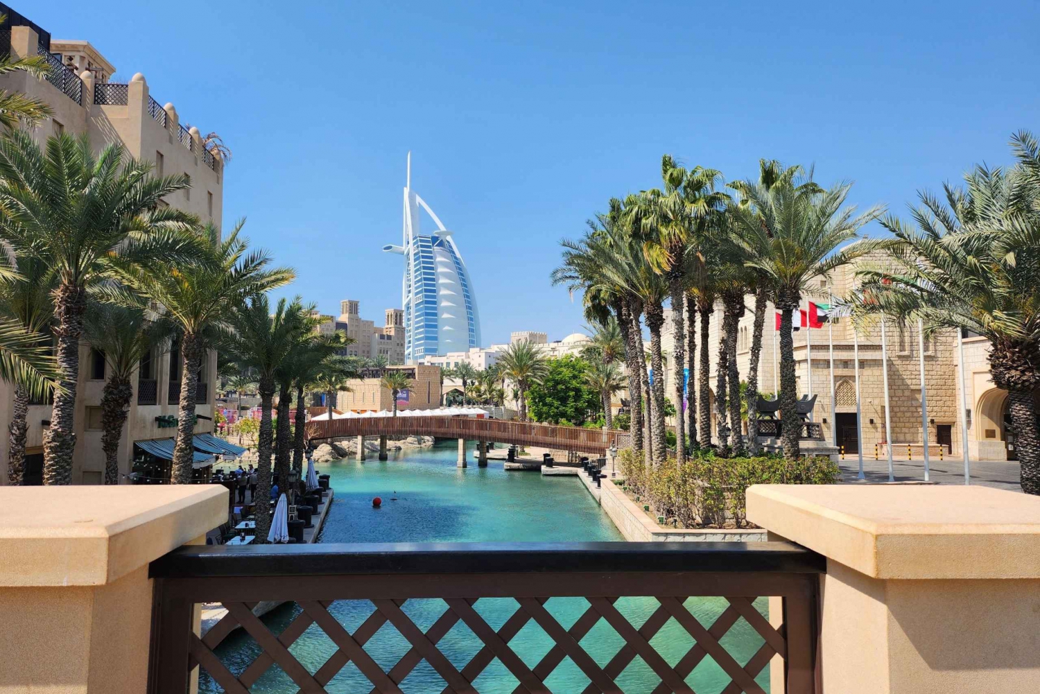Dubai: Lo más destacado de la ciudad, Entrada enmarcada, Zocos y mezquita azul