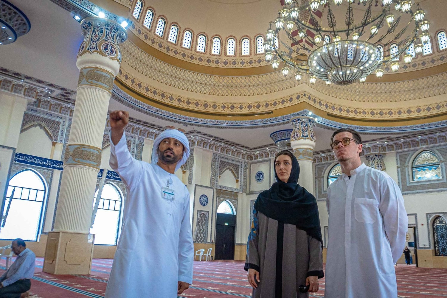 ドバイブルーモスクとストリートフード付きシティハイライトツアー