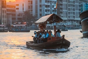 Дубай: частная экскурсия по городу с посещением Бурдж-эль-Араб, базары и поездка на абре