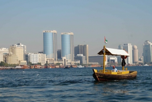 Dubai: Moderni ja vanha kaupunki puolipäiväinen kiertoajelu kuljetuksineen: Moderni ja vanha kaupunki puolipäiväinen kiertoajelu kuljetuksineen