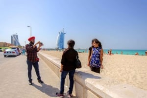 Dubai: Hel dags rundtur med stadsutflykt och ökensafari