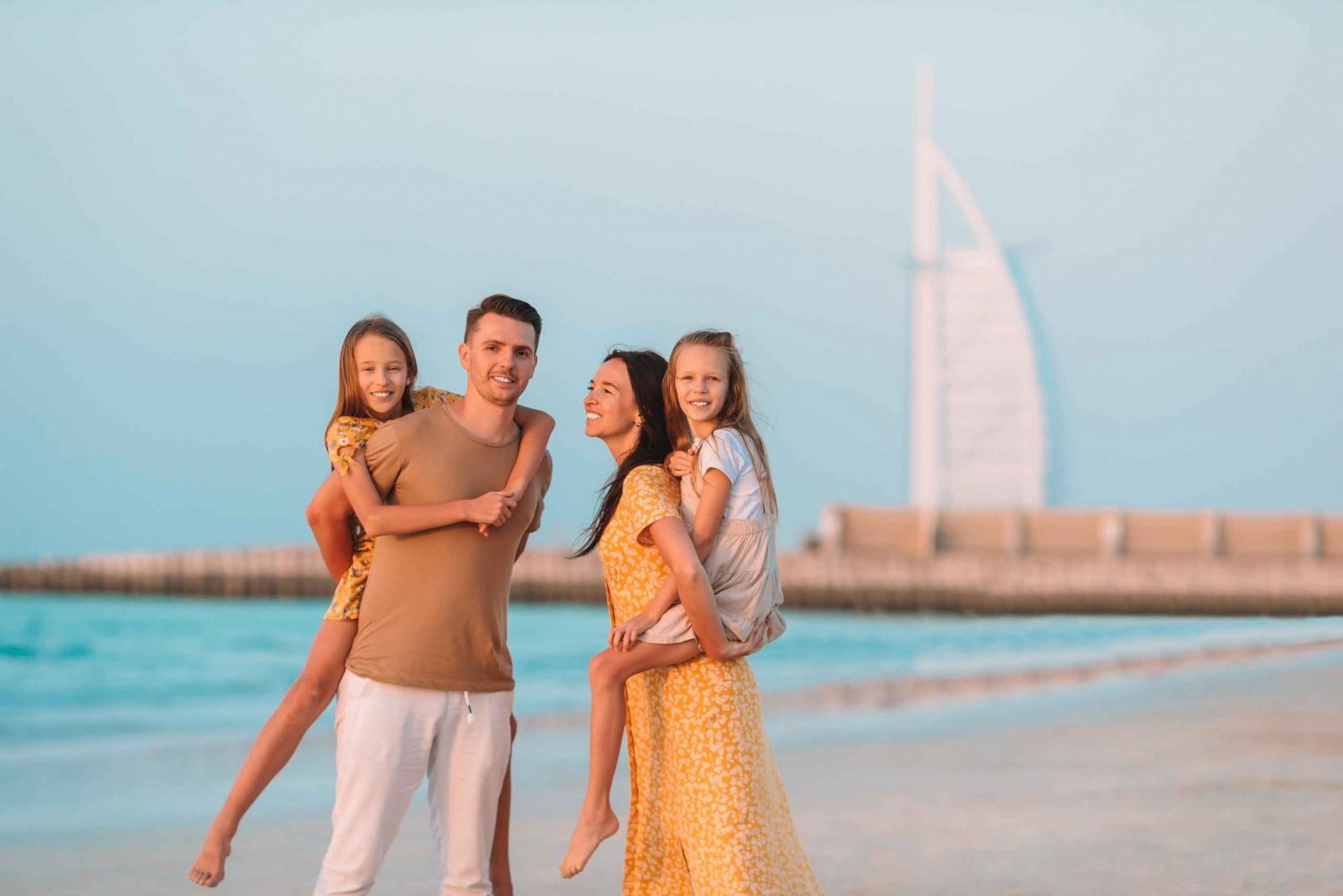 Dubai: Fotografering av par eller familj på Jumeira Beach