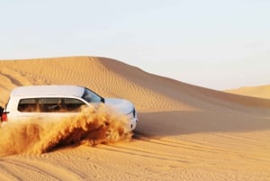 Dubai: Desert Safari with BBQ Dinner in a Bedouin camp