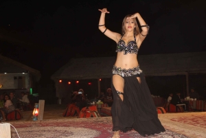 Dubai: woestijnkameelrit met liveshows en BBQ-buffetdiner