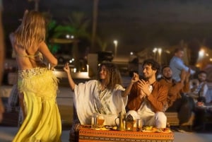 Dubai: Desert Caravanerai Trip med buffet og live-show
