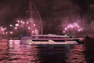 Dubai: Desert Rose NYE Cruise with Dinner and Fireworks