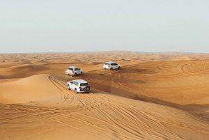 Dubaï : Safari dans le désert, balade à dos de chameau et dîner barbecue