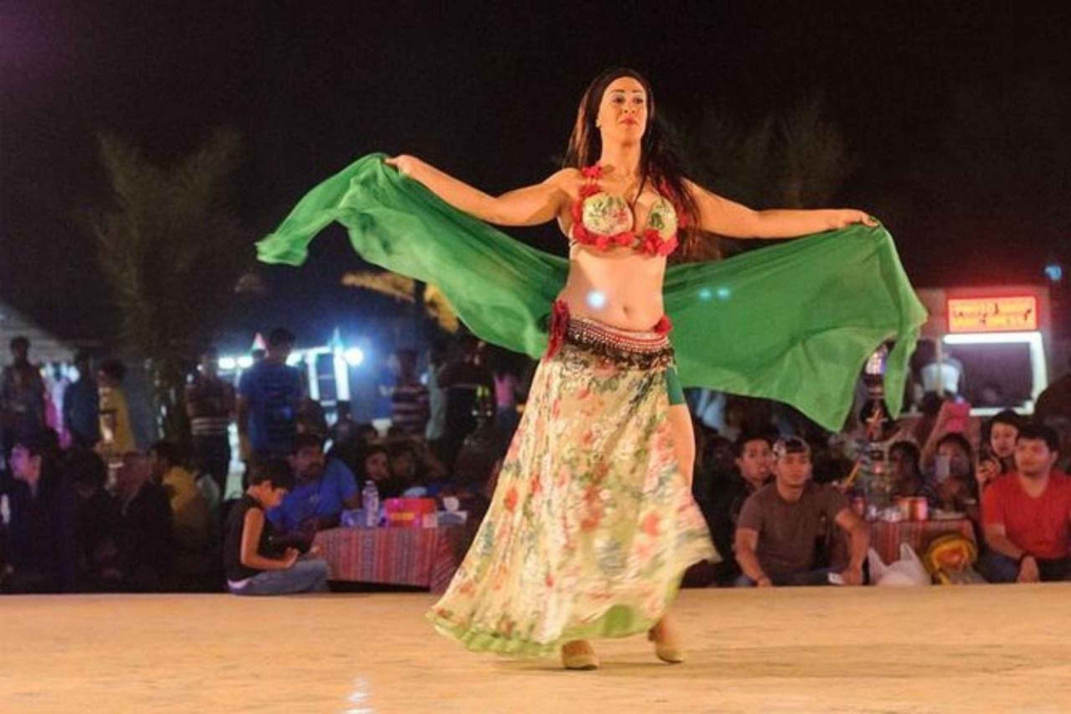 ドバイ砂漠サファリ、ラクダ乗り、サンドボード、ビュッフェディナー