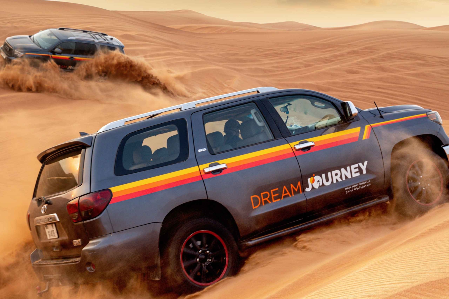 Safari nel deserto di Dubai - Cena BBQ premium, giro in cammello e spettacoli