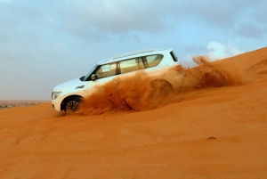 Dubai: Desert Safari, Sand Boarding & Camp BBQ