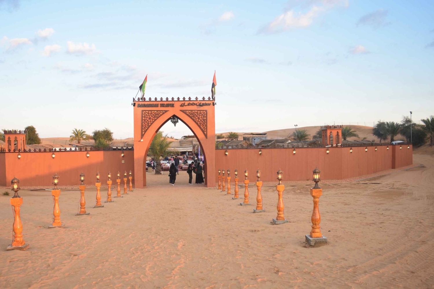 Dubai: Wüstensafari mit BBQ-Abendessen in einem Beduinencamp