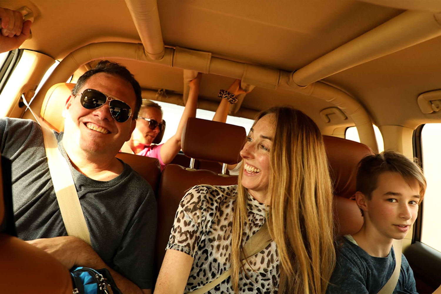 ドバイ：キャンプ、ディナー、オプションの宿泊付き砂漠サファリ