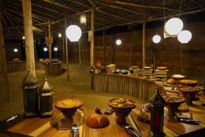 Dubai: Woestijnsafari met kamp, diner en optionele overnachting