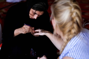 ドバイ：キャンプ、ディナー、オプションの宿泊付き砂漠サファリ