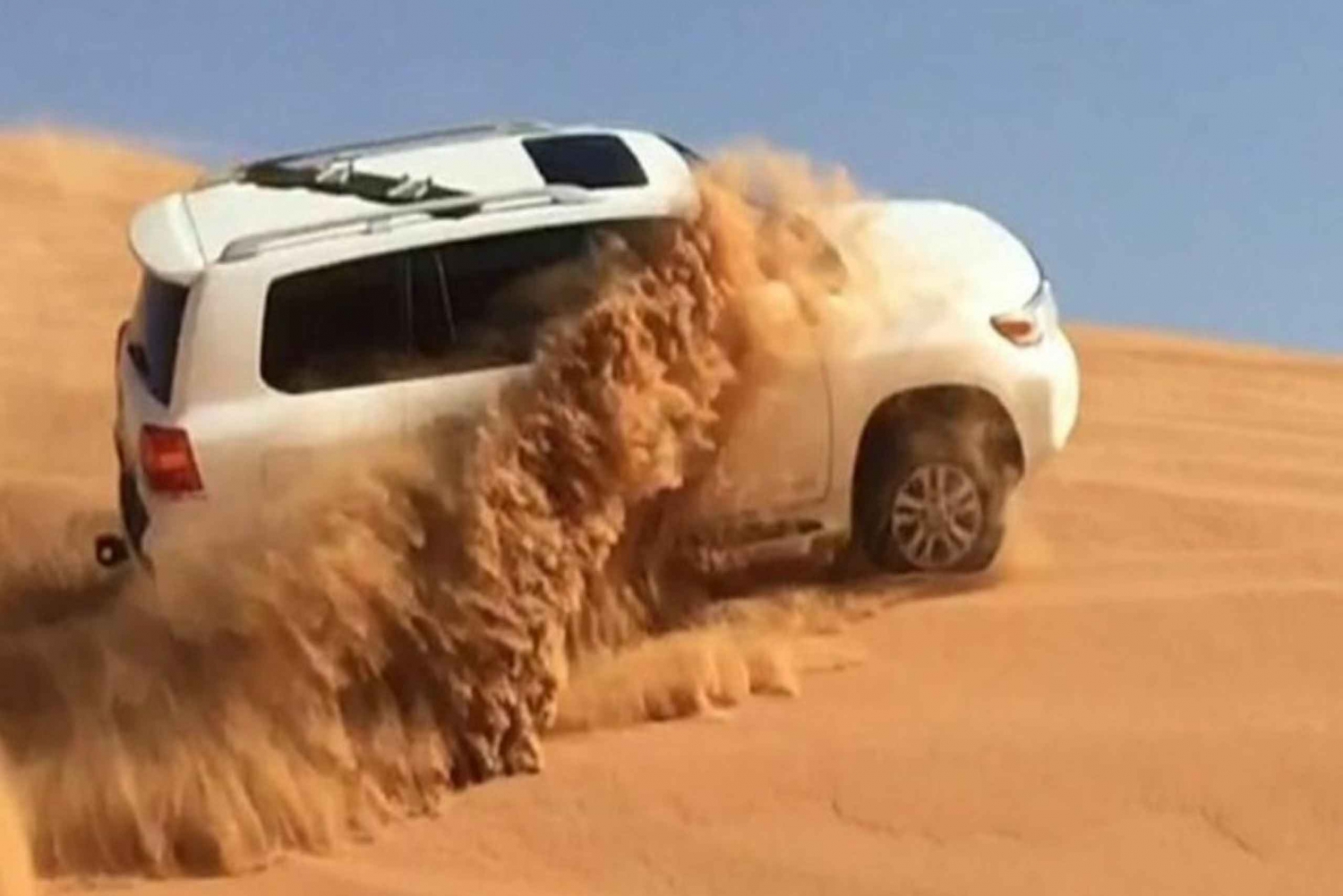 Dubaï : Safari dans le désert avec balade à dos de chameau, sandboard, barbecue et spectacle