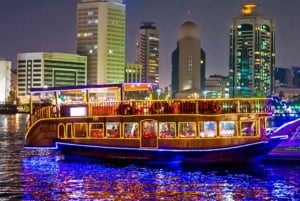 Dubai: Middagskryssning med Dhow på Creek eller Marina med liveshower