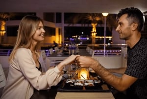 Dubai: jantar num cruzeiro com espetáculos ao vivo e bebidas