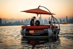 Dubai, Dubai Båtresa med munkar och dryck