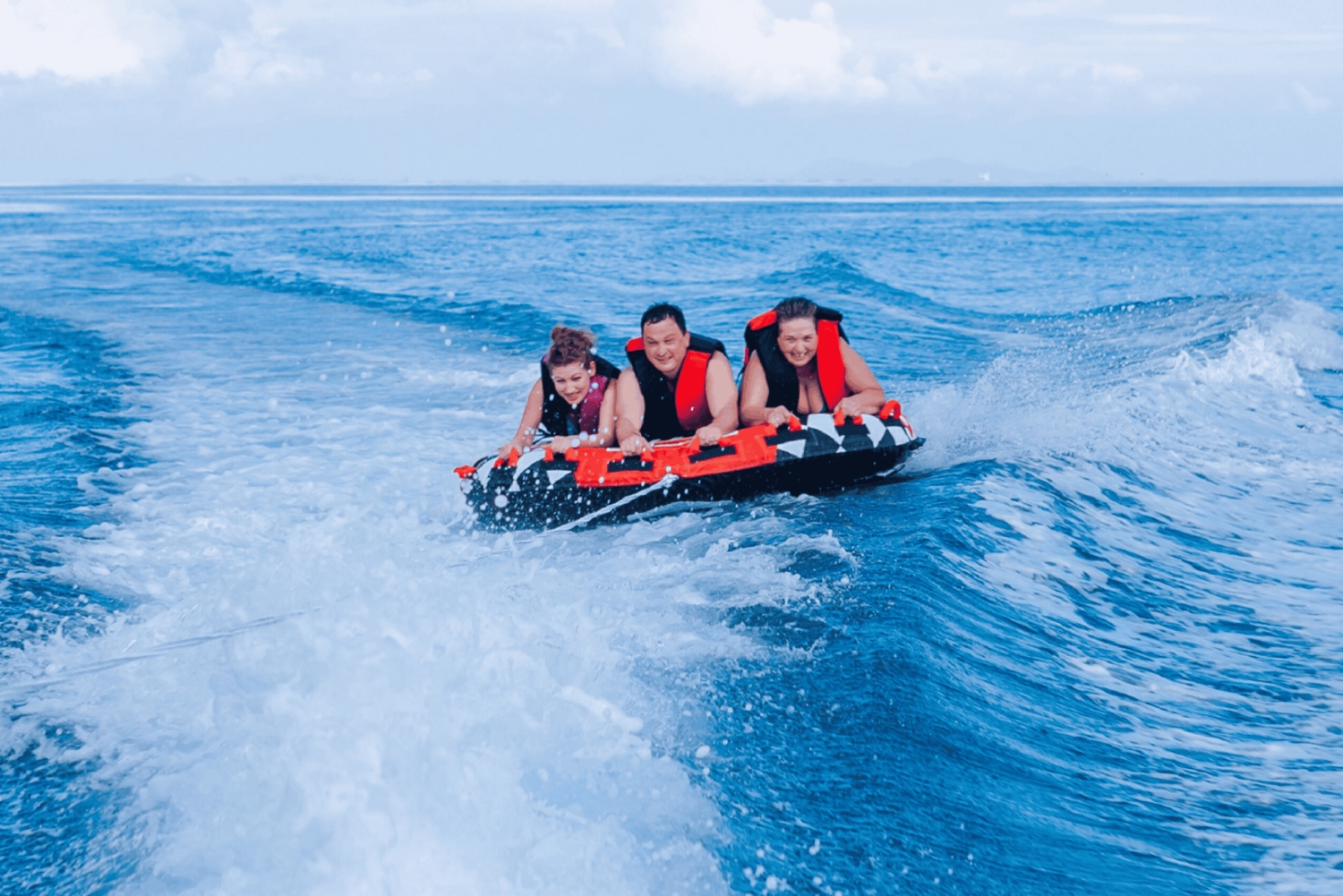 Dubai: Donut Ride watersportavontuur met vervoer